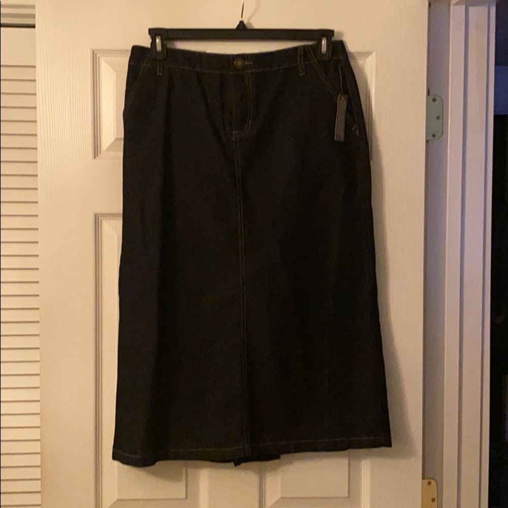 Dark blue Jean skirt!